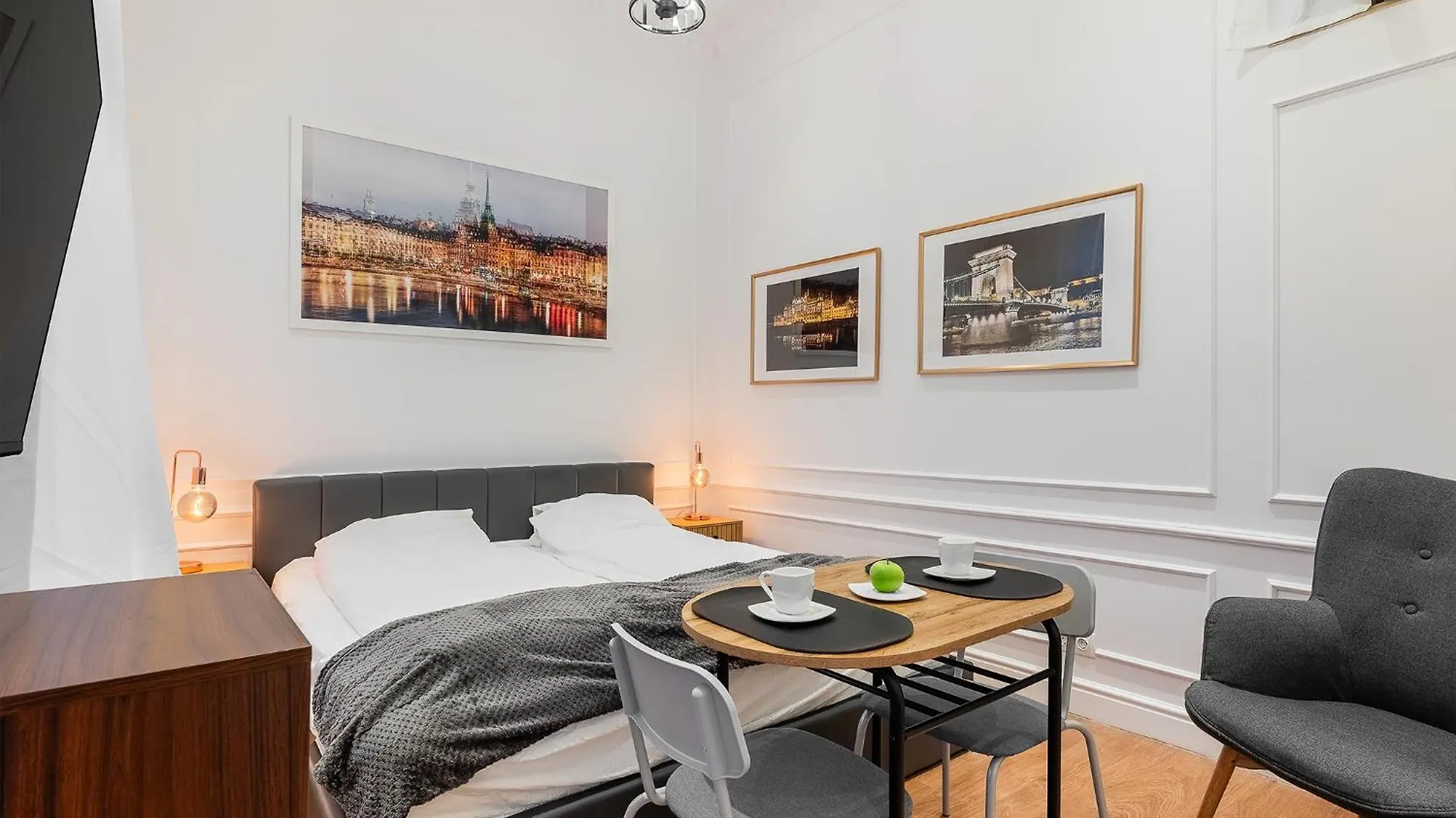 Apartment Classical Mini Studio With A Modern Touch! Budapest Hungary
