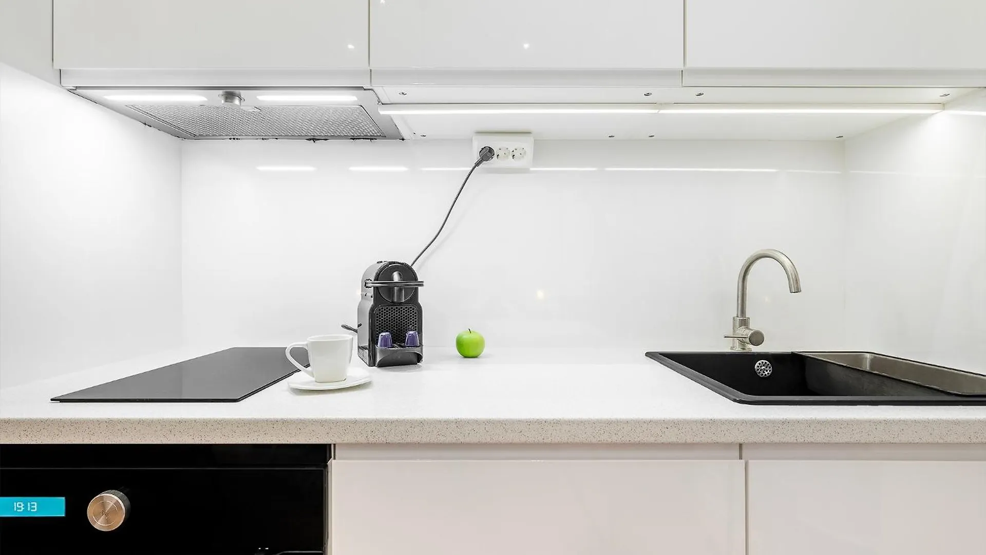 Classical Mini Studio With A Modern Touch! Budapest Apartment